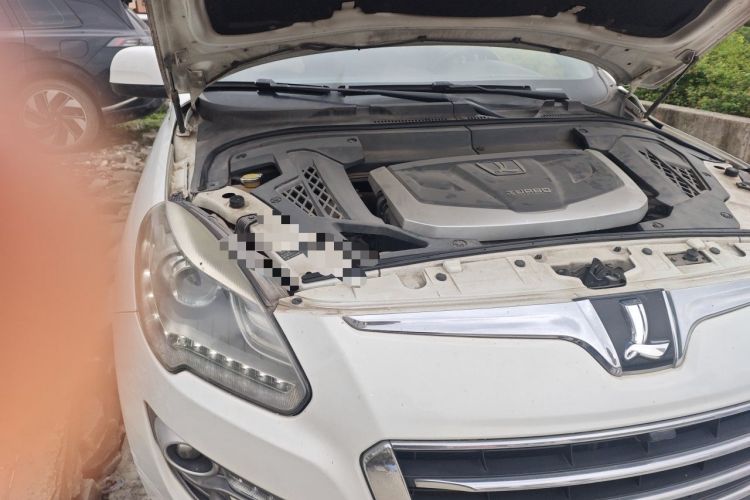 Used Luxgen Great 7 SUV 2014 2.2T Two-Wheel-Drive Smart Version Engine Bay Right