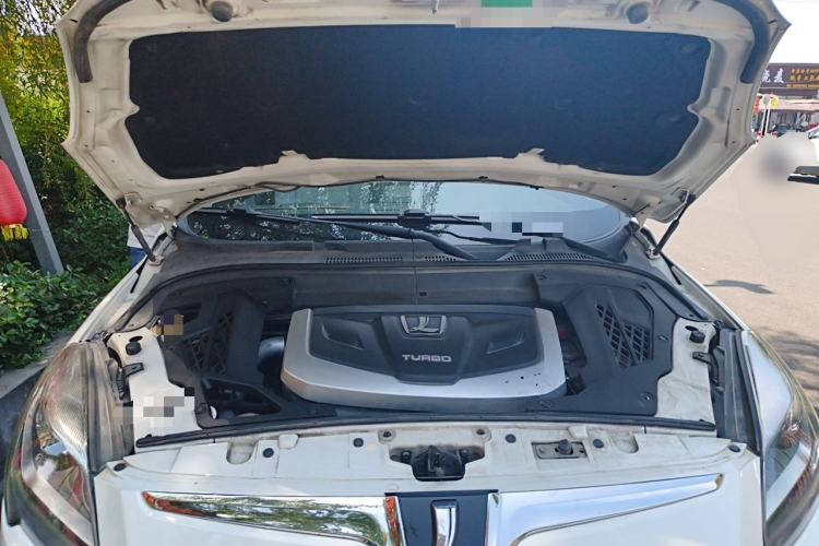 Used Luxgen Great 7 SUV 2014 2.2T Two-Wheel-Drive Smart Version Engine Bay