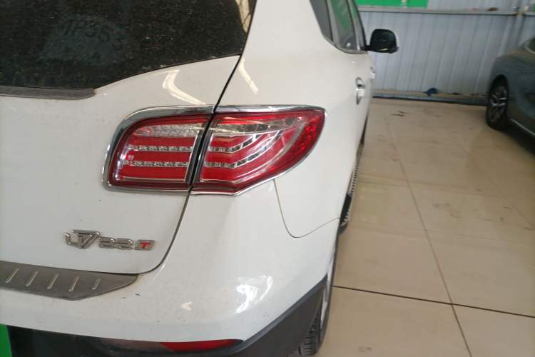 Used Luxgen Great 7 SUV 2014 2.2T Two-Wheel-Drive Smart Version Exterior 3