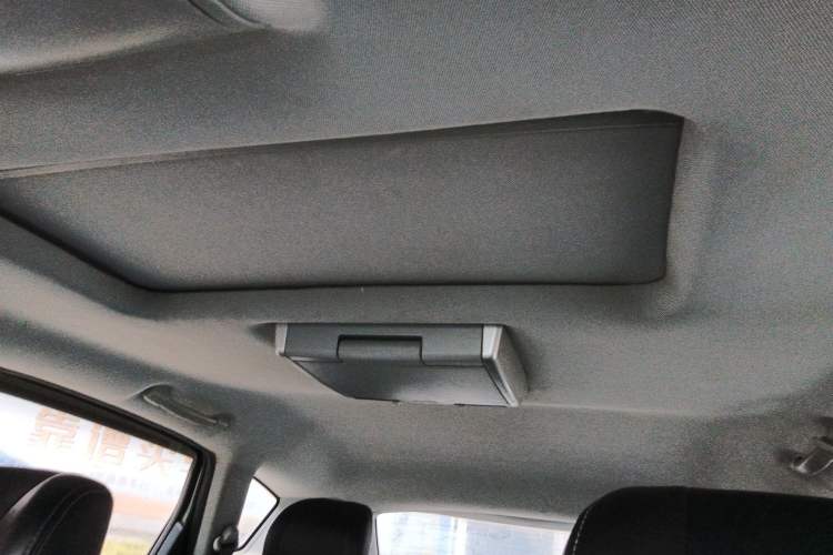 Used Luxgen Great 7 SUV 2014 2.2T Four-Wheel Drive Flagship Version Headliner