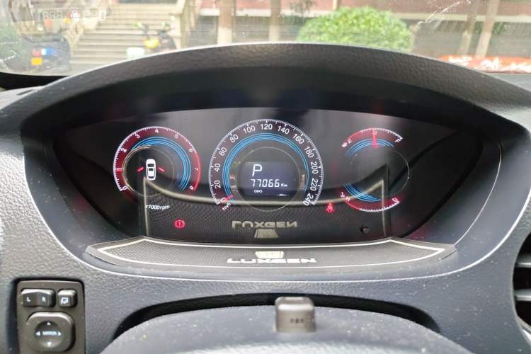 Used Luxgen Great 7 SUV 2014 Honor Collection Edition 2.2T Two-Wheel Drive Smart Model Instrument Cluster