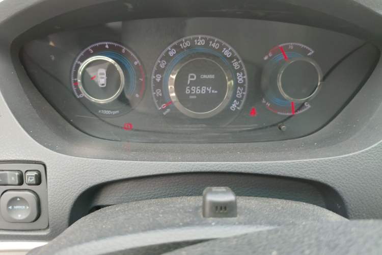 Used Luxgen Great 7 SUV 2014 2.2T Two-Wheel-Drive Smart Version Instrument Cluster