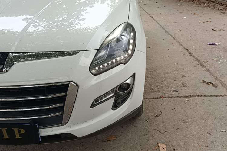 Used Luxgen Great 7 SUV 2014 2.2T Two-Wheel-Drive Smart Version Left Front Headlight