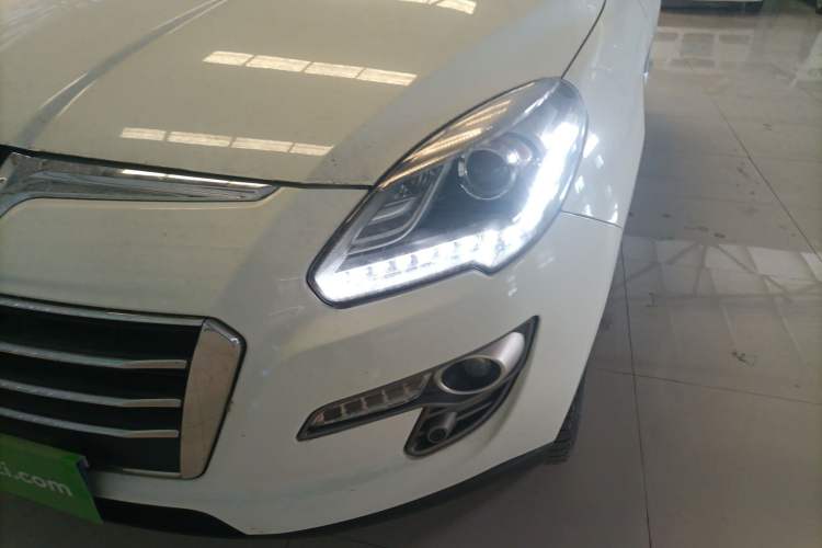Used Luxgen Great 7 SUV 2014 2.2T Two-Wheel-Drive Smart Version Left Front Headlight