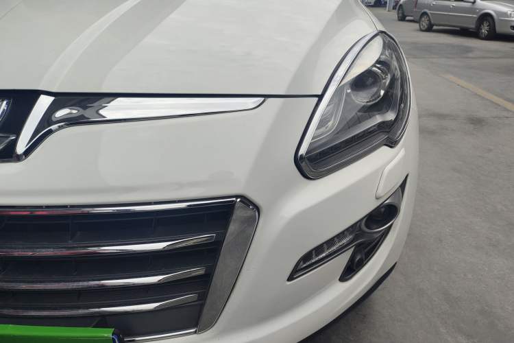 Used Luxgen Great 7 SUV 2014 2.2T Four-Wheel Drive Flagship Version Left Front Headlight