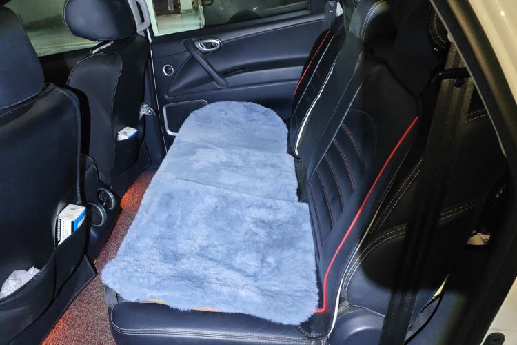 Used Luxgen Great 7 SUV 2014 2.2T Two-Wheel-Drive Smart Version Left Rear Seat