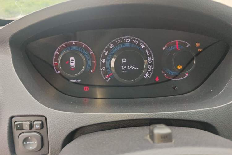 Used Luxgen Great 7 SUV 2014 2.2T Two-Wheel-Drive Smart Version Odometer Close Up