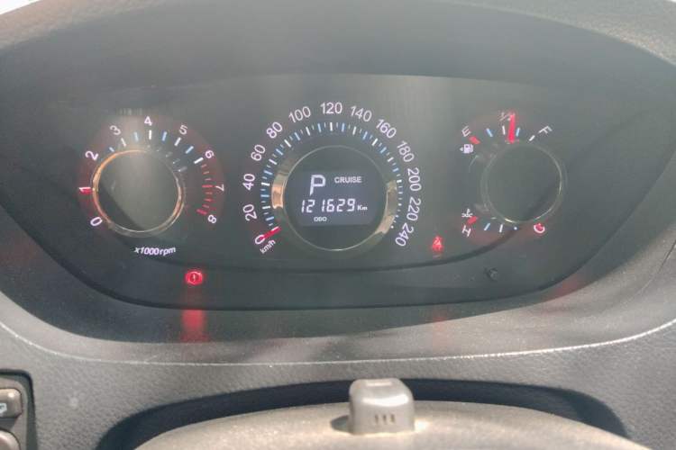 Used Luxgen Great 7 SUV 2014 2.2T Four-Wheel Drive Prestige Version Odometer Close Up