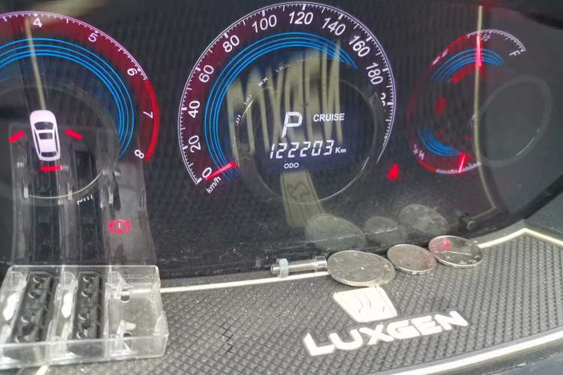 Used Luxgen Great 7 SUV 2014 2.2T Two-Wheel-Drive Smart Version Odometer Close Up