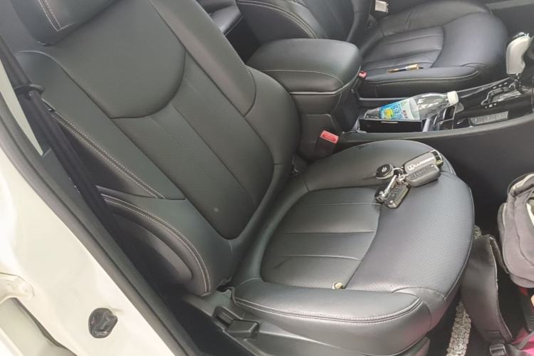 Used Luxgen Great 7 SUV 2014 2.2T Two-Wheel-Drive Smart Version Right Front Seat