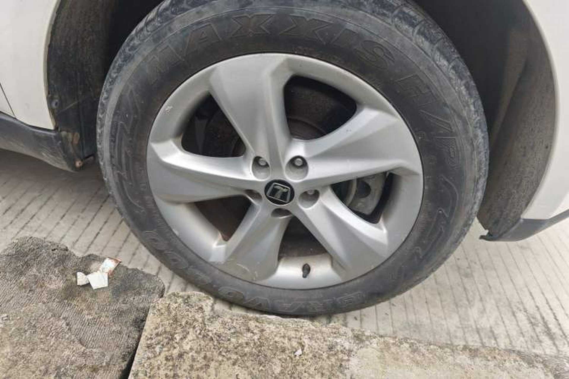 Used Luxgen Great 7 SUV 2014 2.2T Two-Wheel-Drive Smart Version Right Front Wheel Hub