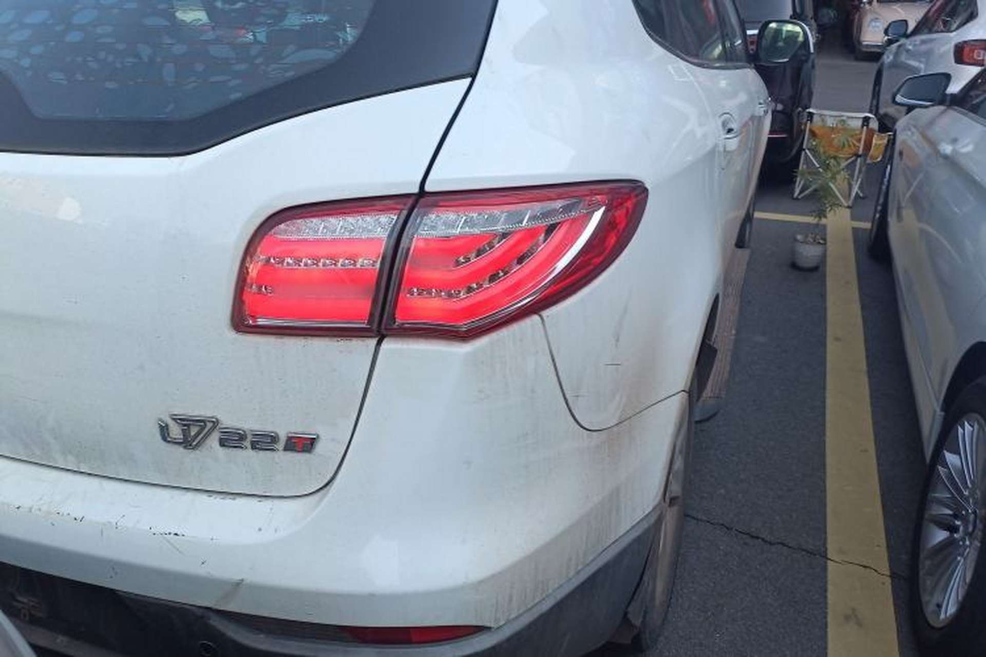 Used Luxgen Great 7 SUV 2014 2.2T Two-Wheel-Drive Smart Version Right Rear Taillight