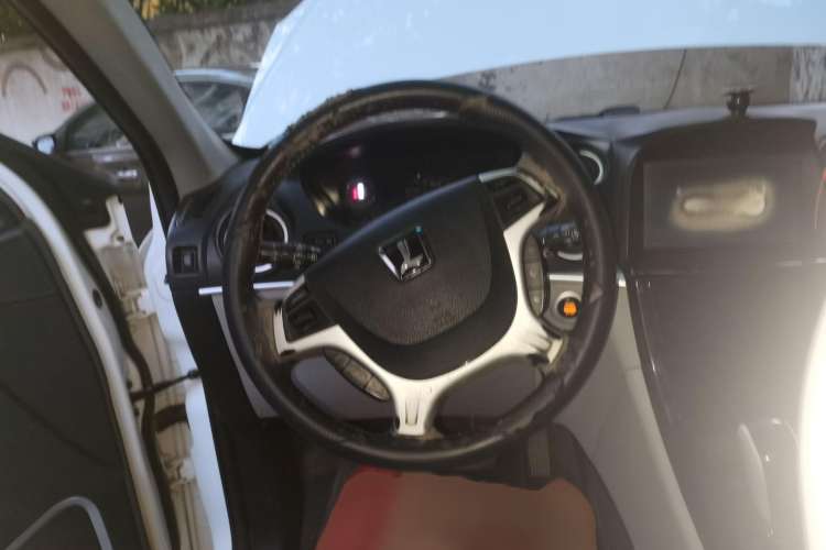 Used Luxgen Great 7 SUV 2014 2.2T Four-Wheel Drive Prestige Version Steering Wheel