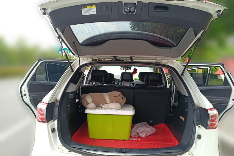 Used Luxgen Great 7 SUV 2014 2.2T Two-Wheel-Drive Smart Version Trunk