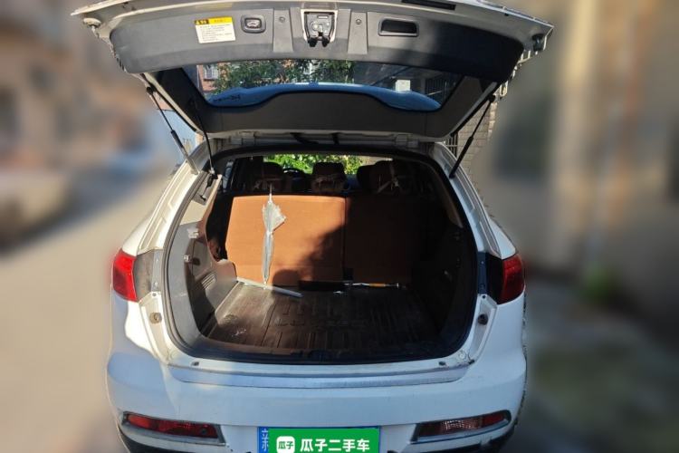 Used Luxgen Great 7 SUV 2014 Honor Collection Edition 2.2T Two-Wheel Drive Smart Model Trunk