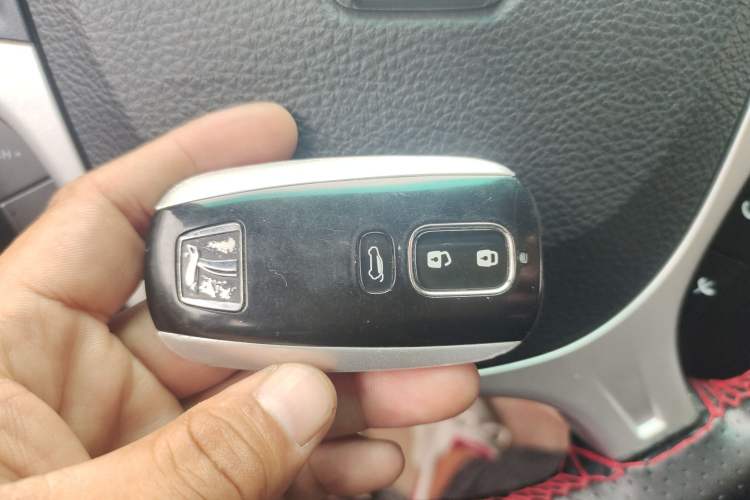 Used Luxgen Great 7 SUV 2014 2.2T Four-Wheel Drive Flagship Version Vehicle Key