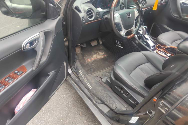 Used Luxgen Great 7 SUV 2015 2.2T Two-Wheel Drive Smart Version Driver Seat