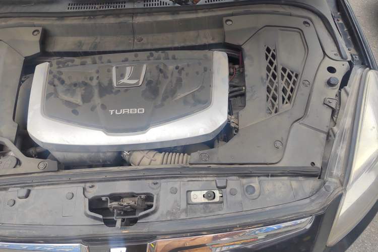 Used Luxgen Great 7 SUV 2015 2.2T Two-Wheel Drive Smart Version Engine Bay Left