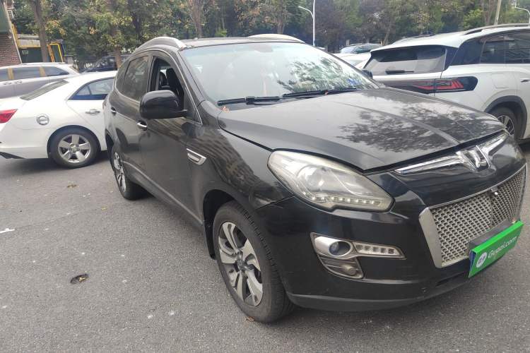 Used Luxgen Great 7 SUV 2015 2.2T Two-Wheel Drive Smart Version Front Right 45 Deg
