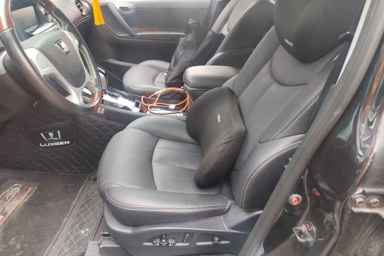 Used Luxgen Great 7 SUV 2015 2.2T Two-Wheel Drive Smart Version Left Front Seat