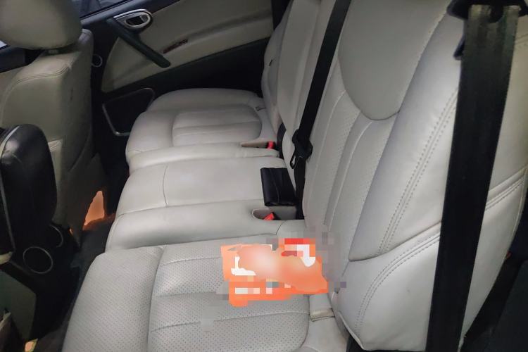 Used Luxgen Great 7 SUV 2015 2.2T Two-Wheel-Drive ZhiZun Version Left Rear Seat