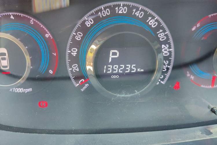 Used Luxgen Great 7 SUV 2015 2.2T Two-Wheel Drive Smart Version Odometer Close Up