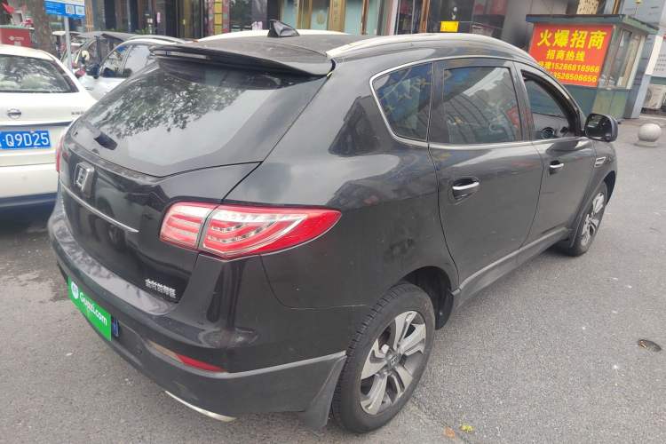 Used Luxgen Great 7 SUV 2015 2.2T Two-Wheel Drive Smart Version Rear Right 45 Deg