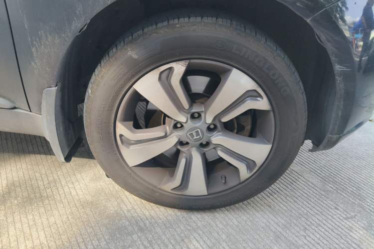 Used Luxgen Great 7 SUV 2015 2.2T Two-Wheel Drive Smart Version Right Front Wheel Hub