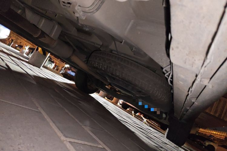 Used Luxgen Great 7 SUV 2015 2.2T Two-Wheel-Drive ZhiZun Version Chassis Front Left
