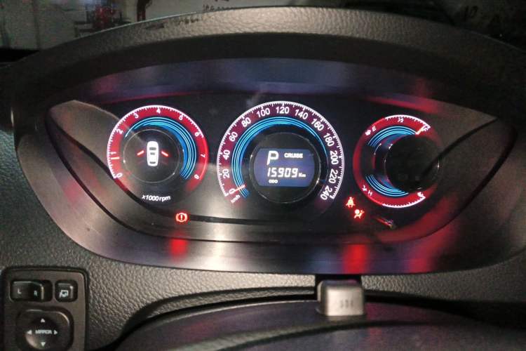 Used Luxgen Great 7 SUV 2015 2.2T Two-Wheel-Drive ZhiZun Version Instrument Cluster