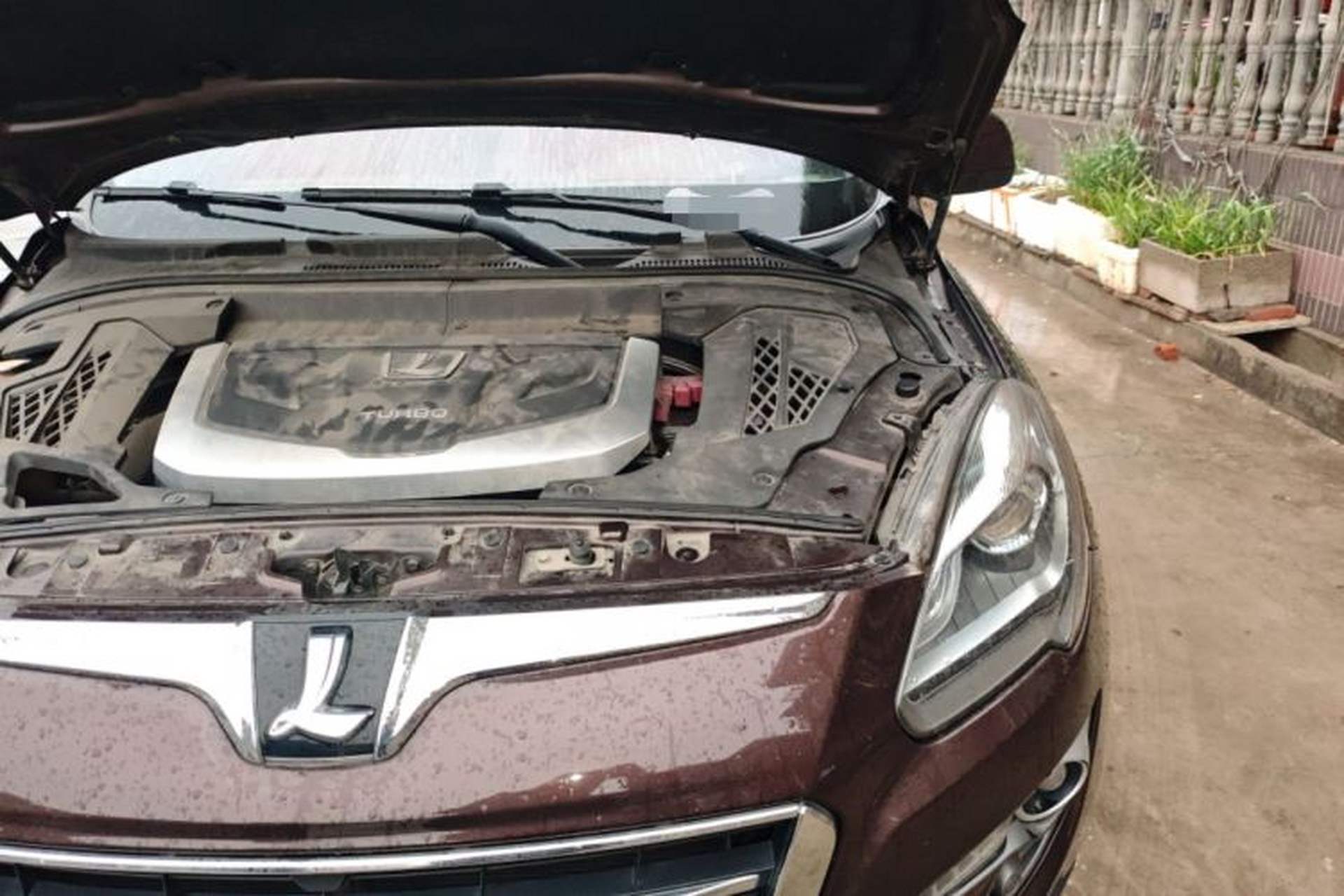 Used Luxgen Great 7 SUV 2015 2.2T Two-Wheel Drive Smart Version Engine Bay Left