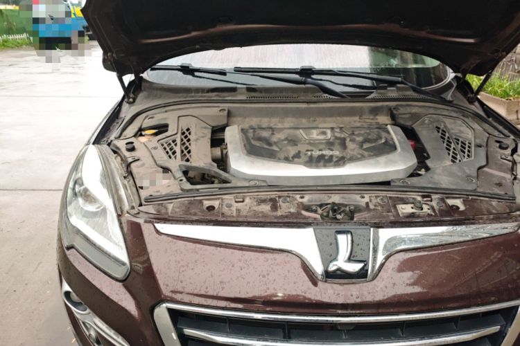 Used Luxgen Great 7 SUV 2015 2.2T Two-Wheel Drive Smart Version Engine Bay Right