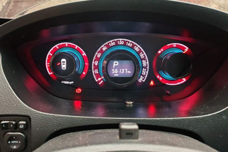 Used Luxgen Great 7 SUV 2015 2.2T Two-Wheel Drive Smart Version Odometer Close Up