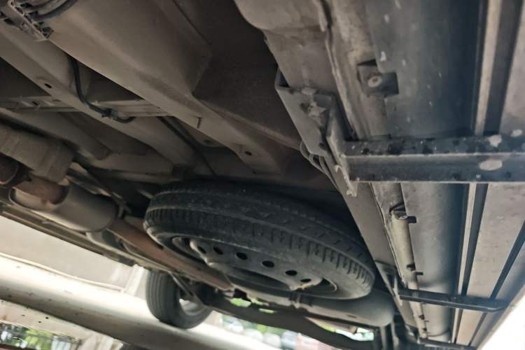 Used Luxgen Great 7 SUV 2015 2.2T Two-Wheel-Drive ZhiZun Version Chassis Front Left