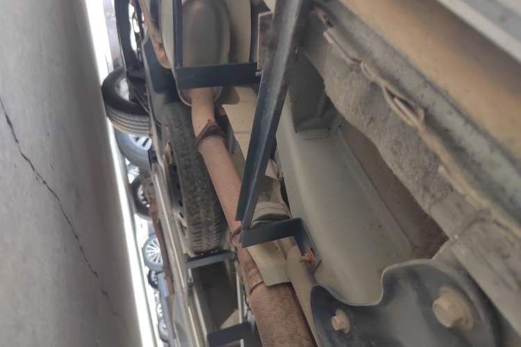 Used Luxgen Great 7 SUV 2015 2.2T Two-Wheel-Drive ZhiZun Version Chassis Front Right