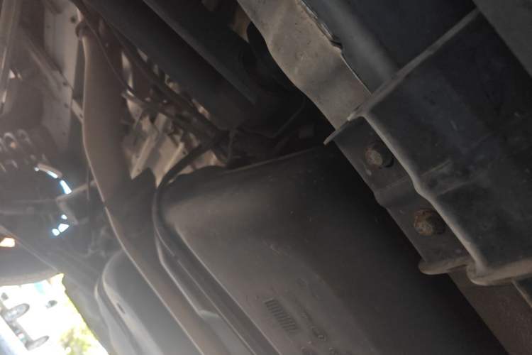 Used Luxgen Great 7 SUV 2015 2.2T Two-Wheel-Drive ZhiZun Version Chassis Rear Right