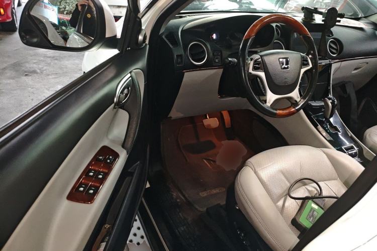 Used Luxgen Great 7 SUV 2015 2.2T Two-Wheel-Drive ZhiZun Version Driver Seat