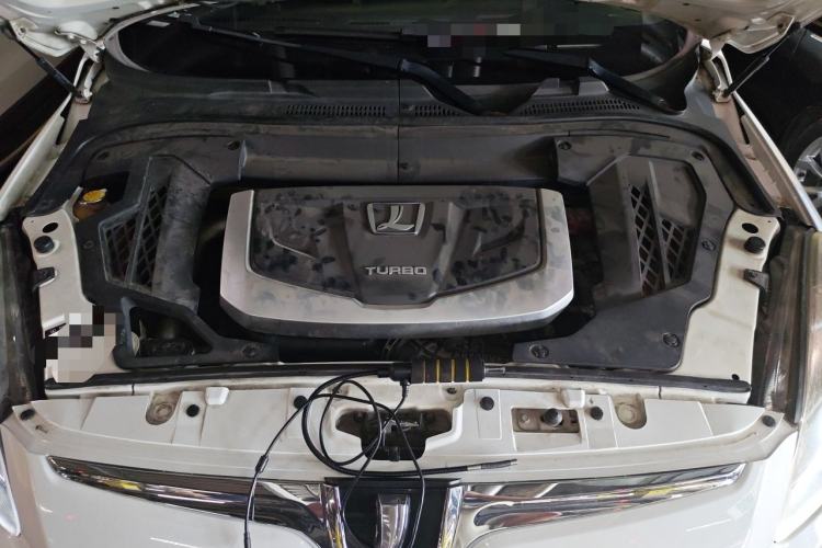 Used Luxgen Great 7 SUV 2015 2.2T Two-Wheel Drive Smart Version Engine Bay