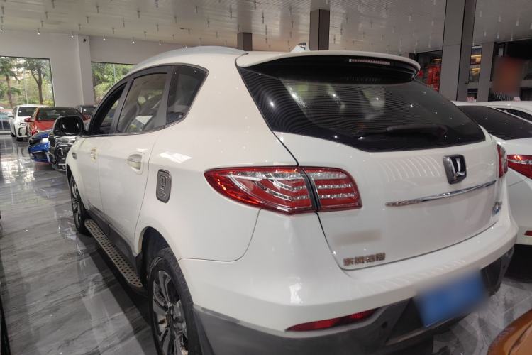 Used Luxgen Great 7 SUV 2015 2.2T Two-Wheel Drive Smart Version Exterior 2