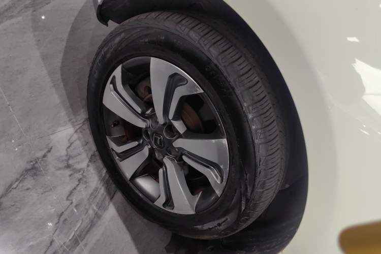 Used Luxgen Great 7 SUV 2015 2.2T Two-Wheel Drive Smart Version Exterior 4
