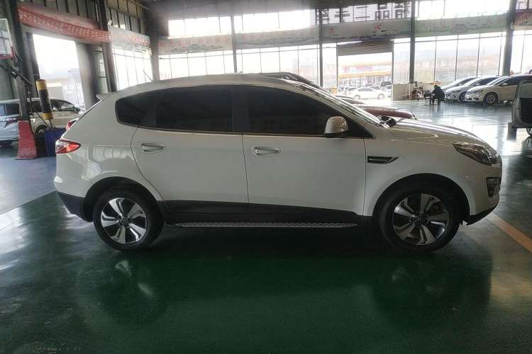 Used Luxgen Great 7 SUV 2015 2.2T Two-Wheel-Drive ZhiZun Version Exterior 4