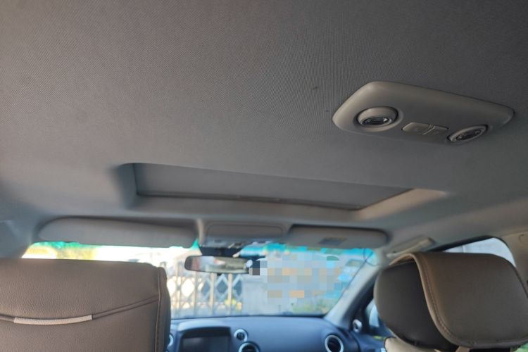 Used Luxgen Great 7 SUV 2015 2.2T Two-Wheel-Drive ZhiZun Version Headliner