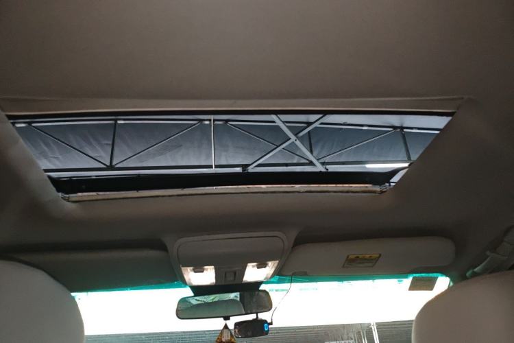 Used Luxgen Great 7 SUV 2015 2.2T Two-Wheel-Drive ZhiZun Version Headliner