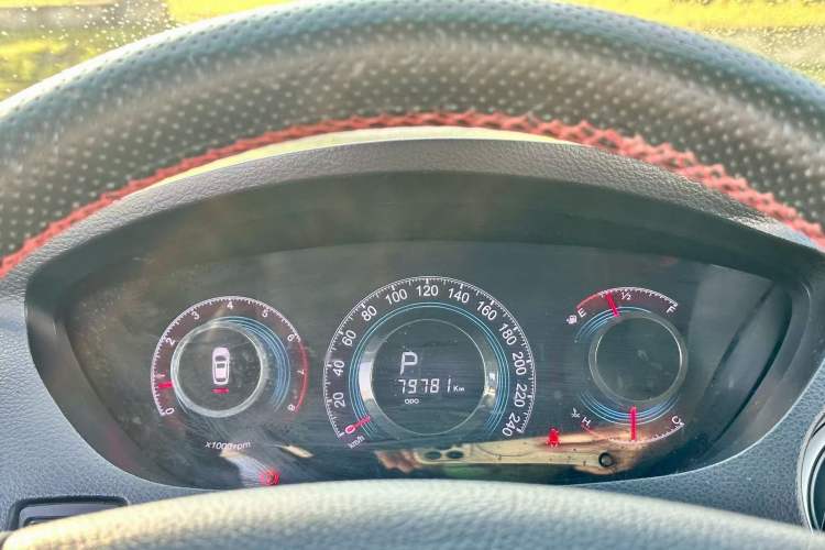 Used Luxgen Great 7 SUV 2015 2.2T Two-Wheel Drive Smart Version Instrument Cluster