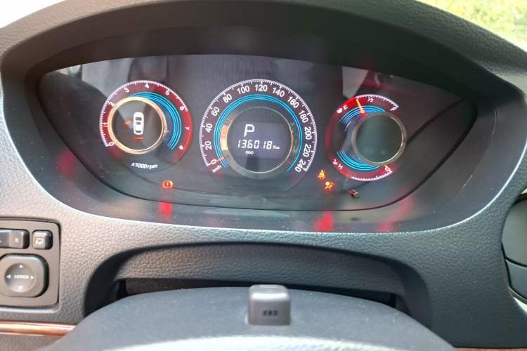Used Luxgen Great 7 SUV 2015 2.2T Two-Wheel-Drive ZhiZun Version Instrument Cluster