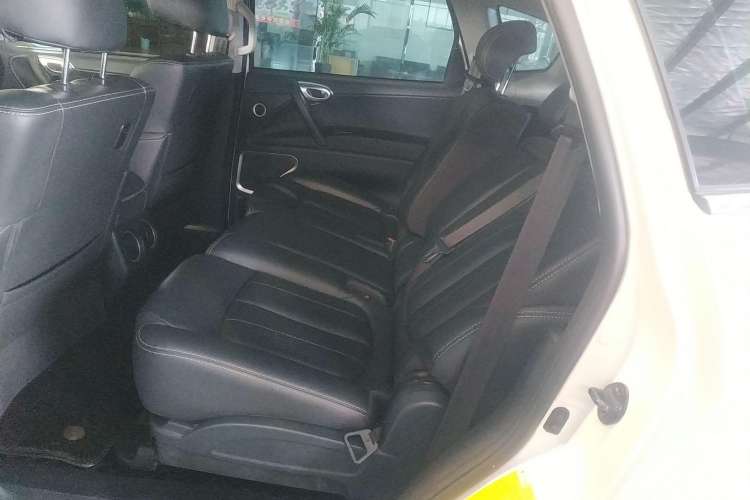 Used Luxgen Great 7 SUV 2015 2.2T Two-Wheel-Drive ZhiZun Version Interior 1