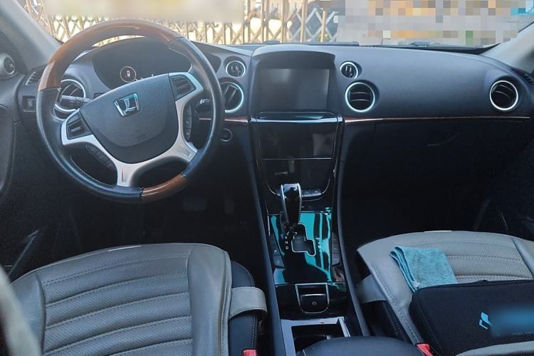 Used Luxgen Great 7 SUV 2015 2.2T Two-Wheel-Drive ZhiZun Version Interior 2