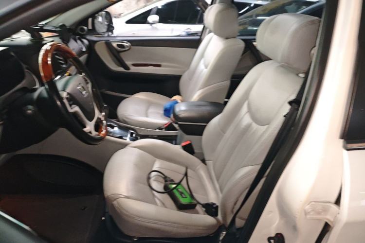 Used Luxgen Great 7 SUV 2015 2.2T Two-Wheel-Drive ZhiZun Version Left Front Seat