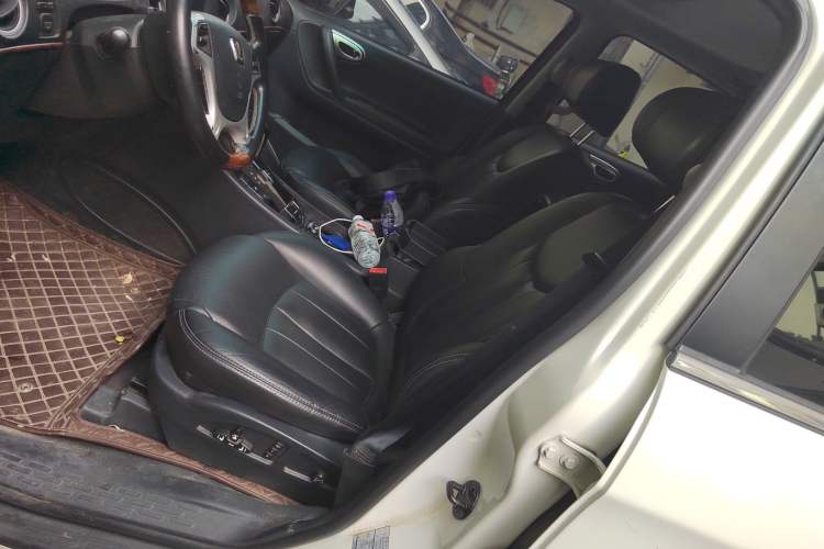 Used Luxgen Great 7 SUV 2015 2.2T Two-Wheel-Drive ZhiZun Version Left Front Seat