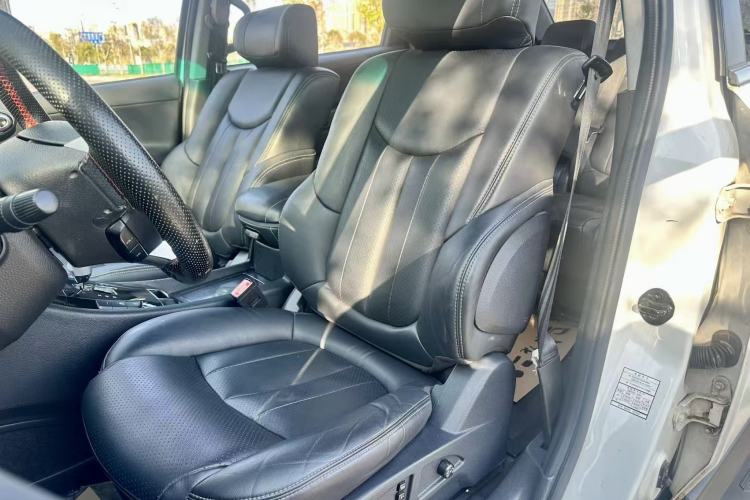 Used Luxgen Great 7 SUV 2015 2.2T Two-Wheel Drive Smart Version Left Front Seat